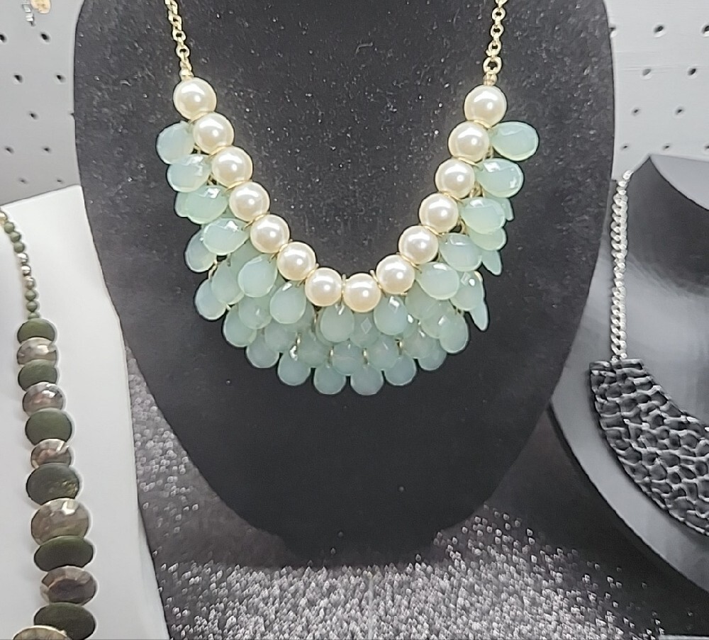 Statement Necklace Bundle - Picture 2 of 8